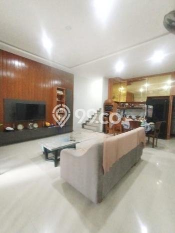 Jual Rumah Mewah Elegan Dengan View Eksklusif di Jatiwaringin, Bekasi Jual Rumah Mewah Elegan Dengan View Eksklusif di Jatiwaringin, Bekasi
