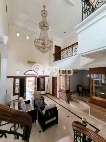 Rumah Elit LB 700m2 Siap Pakai Desain Elegan di Cibubur, Depok Rumah Elit LB 700m2 Siap Pakai Desain Elegan di Cibubur, Depok