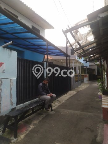 For Sale Rumah 4 Kamar Lokasi Strategis Nyaman dan Strategis di Tebet For Sale Rumah 4 Kamar Lokasi Strategis Nyaman dan Strategis di Tebet