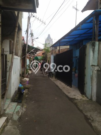 For Sale Rumah 4 Kamar Lokasi Strategis Nyaman dan Strategis di Tebet For Sale Rumah 4 Kamar Lokasi Strategis Nyaman dan Strategis di Tebet