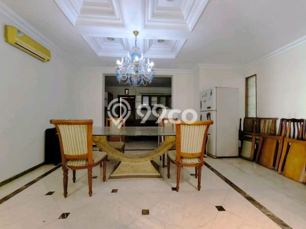 Rumah Elit LB 700m2 Siap Pakai Desain Elegan di Cibubur, Depok Rumah Elit LB 700m2 Siap Pakai Desain Elegan di Cibubur, Depok