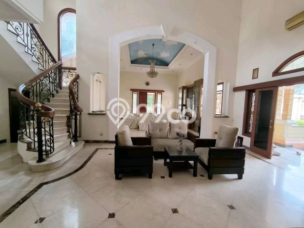 Rumah Elit LB 700m2 Siap Pakai Desain Elegan di Cibubur, Depok Rumah Elit LB 700m2 Siap Pakai Desain Elegan di Cibubur, Depok
