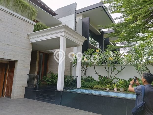 Rumah Elit Modern Siap Huni di Pondok Indah Jakarta Selatan Rumah Elit Modern Siap Huni di Pondok Indah Jakarta Selatan