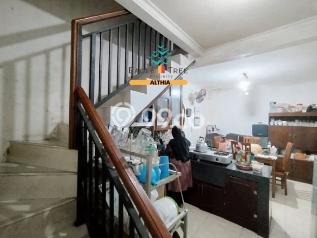 For Sale Rumah 3 Kamar Lokasi Ideal Nyaman dan Strategis di Ciledug For Sale Rumah 3 Kamar Lokasi Ideal Nyaman dan Strategis di Ciledug