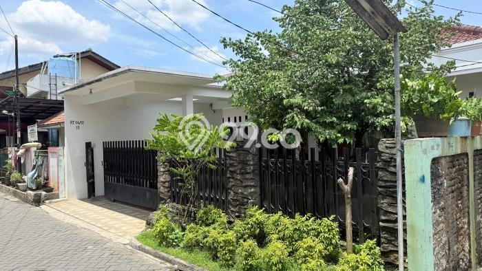 Rumah Luxury Modern Tanpa Renovasi di Cipadu Tangerang Rumah Luxury Modern Tanpa Renovasi di Cipadu Tangerang