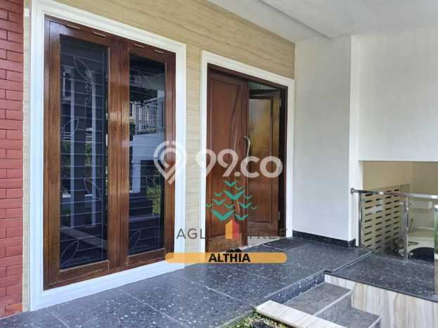 Dijual Rumah Mewah Elegan Dengan View Eksklusif di Bintaro, Tangerang Selatan Dijual Rumah Mewah Elegan Dengan View Eksklusif di Bintaro, Tangerang Selatan