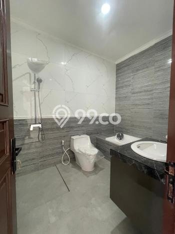Ready to Use! Premium House LT 241m2 Desain Elegan di Bintaro Ready to Use! Premium House LT 241m2 Desain Elegan di Bintaro