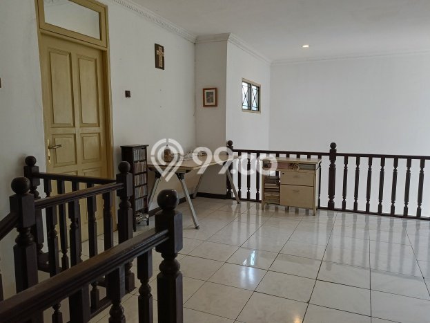 Hunian Elit LB 500m2 Siap Pakai Desain Elegan di Bintaro, Tangerang Selatan Hunian Elit LB 500m2 Siap Pakai Desain Elegan di Bintaro, Tangerang Selatan