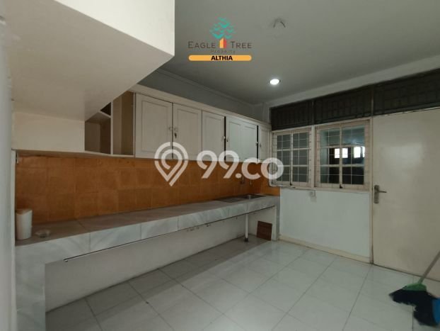 Disewakan! Rumah 4 Kamar Tidur &
3 Kamar Mandi di Bintaro, Tangerang Selatan Disewakan! Rumah 4 Kamar Tidur &
3 Kamar Mandi di Bintaro, Tangerang Selatan