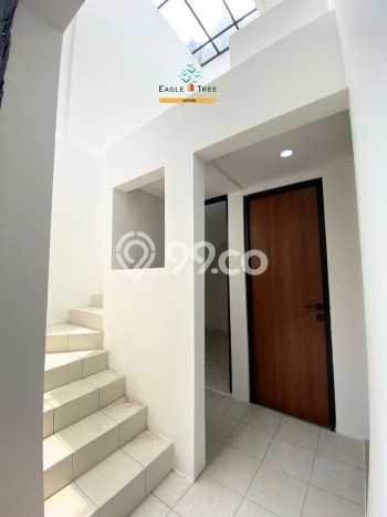 Rumah Elit LB 285m2 Siap Huni Desain Elegan di Bintaro, Tangerang Selatan Rumah Elit LB 285m2 Siap Huni Desain Elegan di Bintaro, Tangerang Selatan
