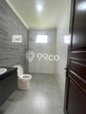 Ready to Use! Premium House LT 241m2 Desain Elegan di Bintaro Ready to Use! Premium House LT 241m2 Desain Elegan di Bintaro