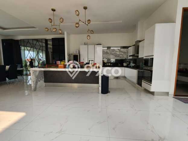 Rumah Elit Modern Tanpa Renovasi di Kota Baru Parahyangan Bandung Rumah Elit Modern Tanpa Renovasi di Kota Baru Parahyangan Bandung