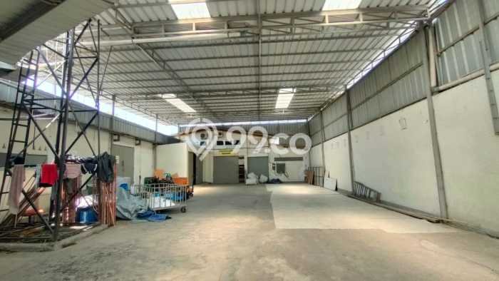 Gudang untuk Disewa di Pusat Bandung Luas Bangunan 4480m2 Gudang untuk Disewa di Pusat Bandung Luas Bangunan 4480m2