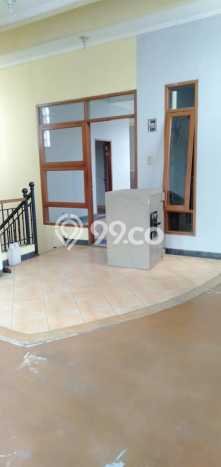 Rumah Luxury Modern Tanpa Renovasi di BKR Bandung Rumah Luxury Modern Tanpa Renovasi di BKR Bandung