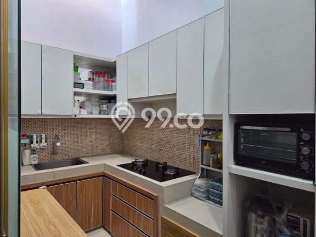 Ready to Use! Luxury House LT 130m2 Desain Modern di Singgasana Ready to Use! Luxury House LT 130m2 Desain Modern di Singgasana