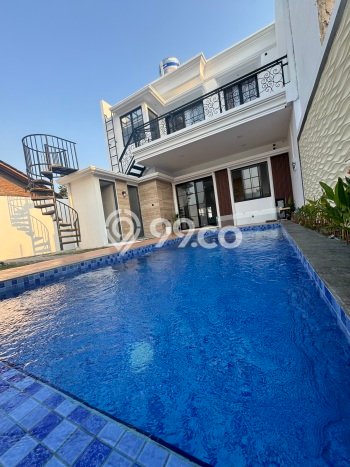 Rumah Eksklusif Siap Huni LT 182m2 di Umbulharjo, Yogyakarta Rumah Eksklusif Siap Huni LT 182m2 di Umbulharjo, Yogyakarta