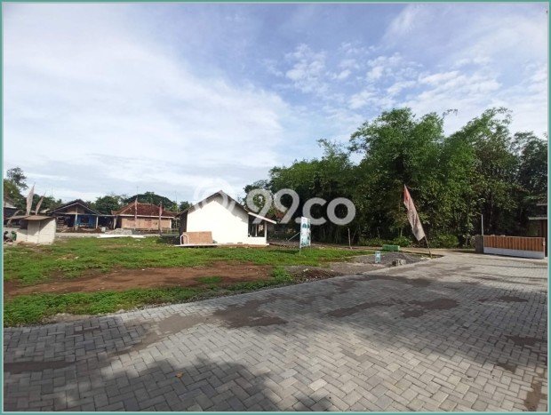 Kavling Tanah untuk Dijual di Sleman, Yogyakarta, Luas 71m2 Kavling Tanah untuk Dijual di Sleman, Yogyakarta, Luas 71m2