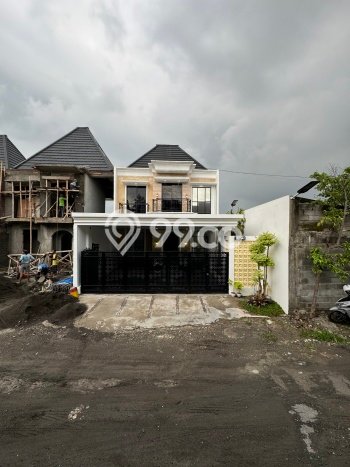 Rumah Eksklusif Siap Huni LT 187m2 di Gamping, Sleman Rumah Eksklusif Siap Huni LT 187m2 di Gamping, Sleman