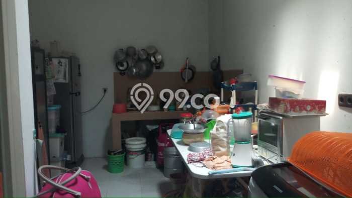 Rumah Modern 2 Kamar LT 180m2 di Taman Kopo Indah Rumah Modern 2 Kamar LT 180m2 di Taman Kopo Indah