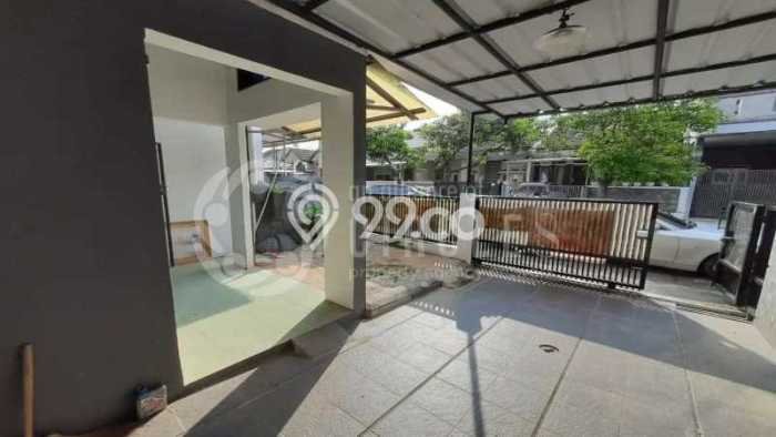 Rumah Luas Asri 3 KT Siap Huni di Taman Kopo Indah Bandung Rumah Luas Asri 3 KT Siap Huni di Taman Kopo Indah Bandung