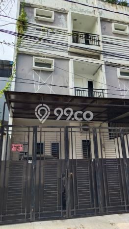 Rumah 0 KT 0 KM Pemandangan Kota di Muara Karang, Jakarta Utara Rumah 0 KT 0 KM Pemandangan Kota di Muara Karang, Jakarta Utara