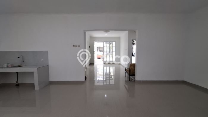 Jual Rumah Modern 4 KT di Cibubur, Jakarta Timur Jual Rumah Modern 4 KT di Cibubur, Jakarta Timur