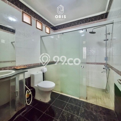 Komersial Bagus Dijual LB 2500m2 Lokasi Strategis Bandung Area Cocok untuk Bisnis Komersial Bagus Dijual LB 2500m2 Lokasi Strategis Bandung Area Cocok untuk Bisnis
