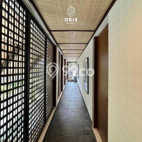 Tersedia Vila di , Dimensi 351m2m², Akses mudah transportasi Tersedia Vila di , Dimensi 351m2m², Akses mudah transportasi