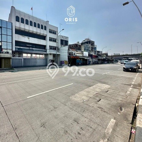 PRIME LOCATION! Kantor Kawasan Jatinegara, Luas 2954m2m², Area Bisnis, Posisi Premium PRIME LOCATION! Kantor Kawasan Jatinegara, Luas 2954m2m², Area Bisnis, Posisi Premium