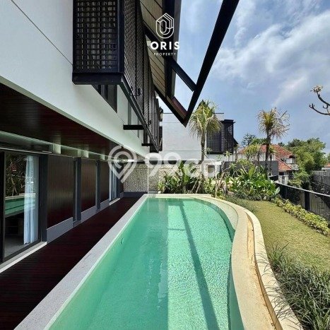 Tersedia Vila di , Dimensi 351m2m², Akses mudah transportasi Tersedia Vila di , Dimensi 351m2m², Akses mudah transportasi