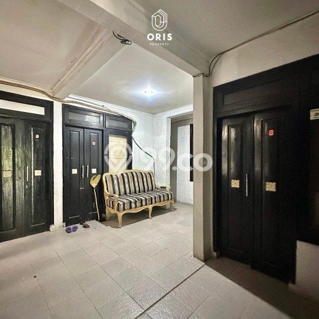 Cocok Untuk Investasi! Dijual Kost di Bendungan Hilir 13 Kamar Cocok Untuk Investasi! Dijual Kost di Bendungan Hilir 13 Kamar