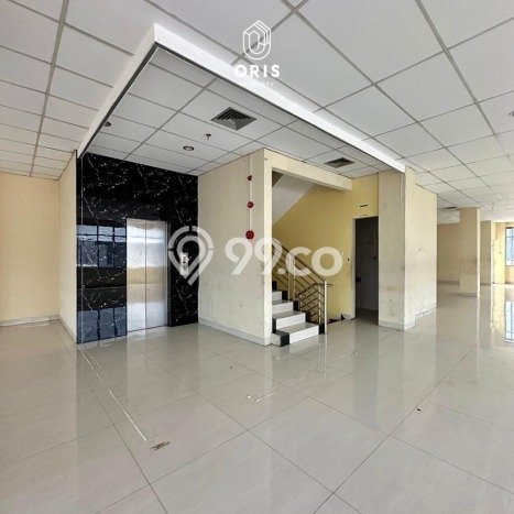 KAWASAN BISNIS! Kantor Kawasan Menteng, Luas 1870m2m², Akses Utama KAWASAN BISNIS! Kantor Kawasan Menteng, Luas 1870m2m², Akses Utama