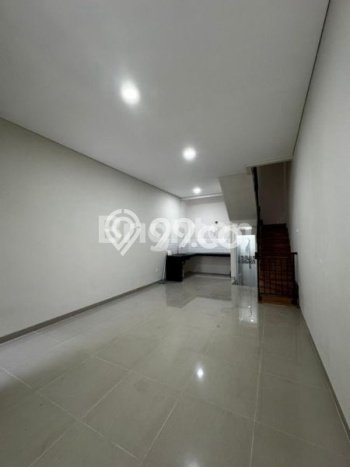 Dijual Rumah Eksklusif 3 KT di Taman Ratu, Jakarta Barat Dijual Rumah Eksklusif 3 KT di Taman Ratu, Jakarta Barat