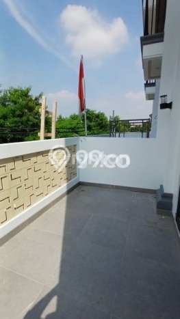 For Sale! Luxury House LT 80m2 Desain Elegan di Taman Ratu For Sale! Luxury House LT 80m2 Desain Elegan di Taman Ratu