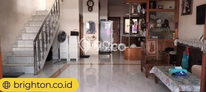 Dijual Rumah Mewah Megah Dengan View Cantik di Jelambar, Jakarta Barat Dijual Rumah Mewah Megah Dengan View Cantik di Jelambar, Jakarta Barat