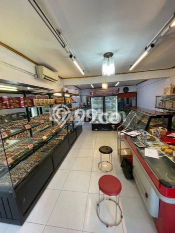 Ruko Bagus Dijual LB 180m2 Lokasi Strategis Jakarta Barat Area Cocok untuk Bisnis Ruko Bagus Dijual LB 180m2 Lokasi Strategis Jakarta Barat Area Cocok untuk Bisnis