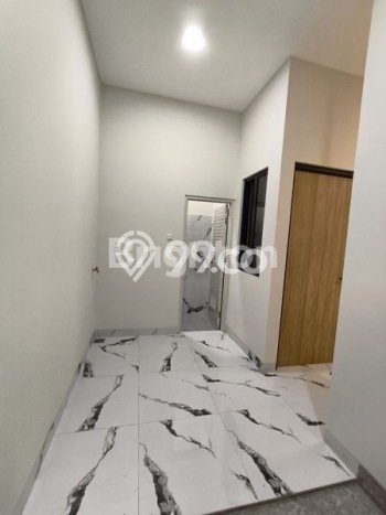 Rumah Elit Modern Tanpa Renovasi di Meruya Jakarta Barat Rumah Elit Modern Tanpa Renovasi di Meruya Jakarta Barat