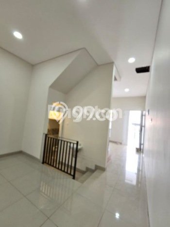 For Sale Hunian Rumah Terawat 3 Kamar di Duri Kepa, Jakarta Barat For Sale Hunian Rumah Terawat 3 Kamar di Duri Kepa, Jakarta Barat