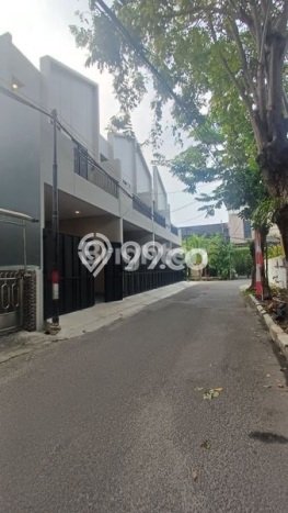 Jual Rumah Eksklusif 3 KT di Duri Kepa, Jakarta Barat Jual Rumah Eksklusif 3 KT di Duri Kepa, Jakarta Barat