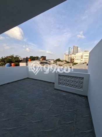 Rumah Elit Modern Tanpa Renovasi di Tanjung Duren Jakarta Barat Rumah Elit Modern Tanpa Renovasi di Tanjung Duren Jakarta Barat