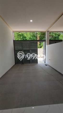 For Sale! Luxury House LT 80m2 Desain Elegan di Taman Ratu For Sale! Luxury House LT 80m2 Desain Elegan di Taman Ratu