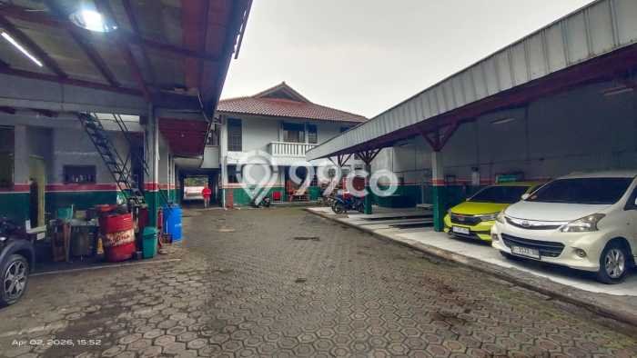 Rumah Mewah LB 650m2 Siap Pakai Desain Elegan di Surapati, Bandung Rumah Mewah LB 650m2 Siap Pakai Desain Elegan di Surapati, Bandung