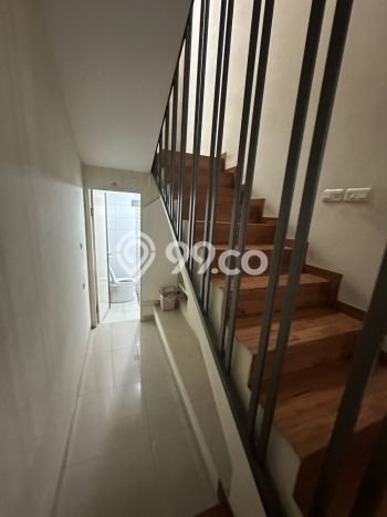 DIJUAL CEPAT! Rumah Siap Huni Area Strategis Taman Holis Indah, Luas 162m2m² LB 218m2m² DIJUAL CEPAT! Rumah Siap Huni Area Strategis Taman Holis Indah, Luas 162m2m² LB 218m2m²