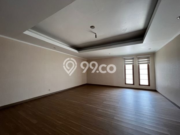 Ready to Use! Premium House LT 1760m2 Desain Elegan di Bandung Utara Ready to Use! Premium House LT 1760m2 Desain Elegan di Bandung Utara