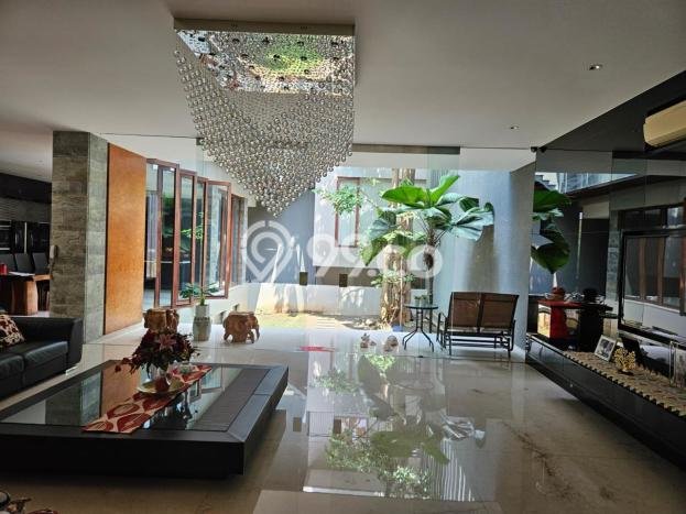Rumah Mewah Siap Huni LT 412m2 di Kembangan, Jakarta Barat Rumah Mewah Siap Huni LT 412m2 di Kembangan, Jakarta Barat
