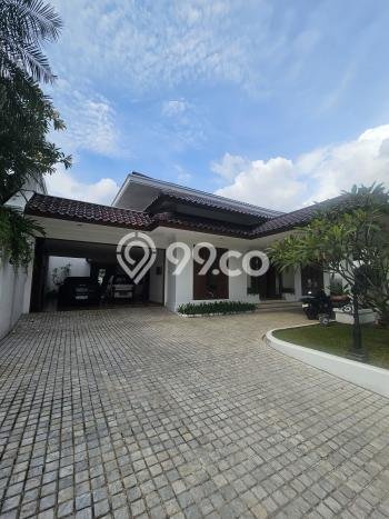Rumah Luxury Modern Tanpa Renovasi di Pejaten Jakarta Selatan Rumah Luxury Modern Tanpa Renovasi di Pejaten Jakarta Selatan