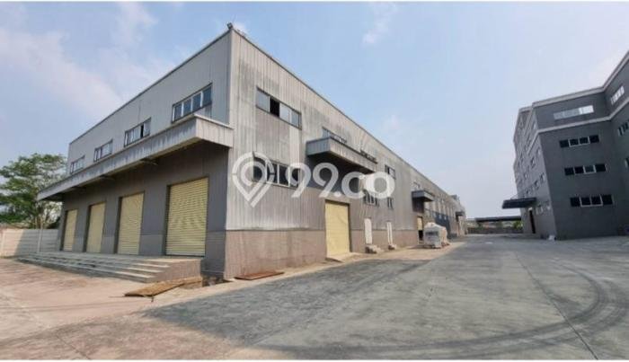 Unit Gudang Paling Strategis di Karawang Barat Karawang dengan LB 10000m2 Unit Gudang Paling Strategis di Karawang Barat Karawang dengan LB 10000m2