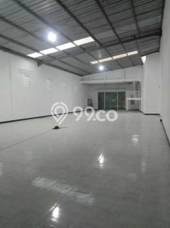 Lokasi Strategis! Dijual Gudang Bisnis di Soreang, Bandung Kondisi Baik Lokasi Strategis! Dijual Gudang Bisnis di Soreang, Bandung Kondisi Baik