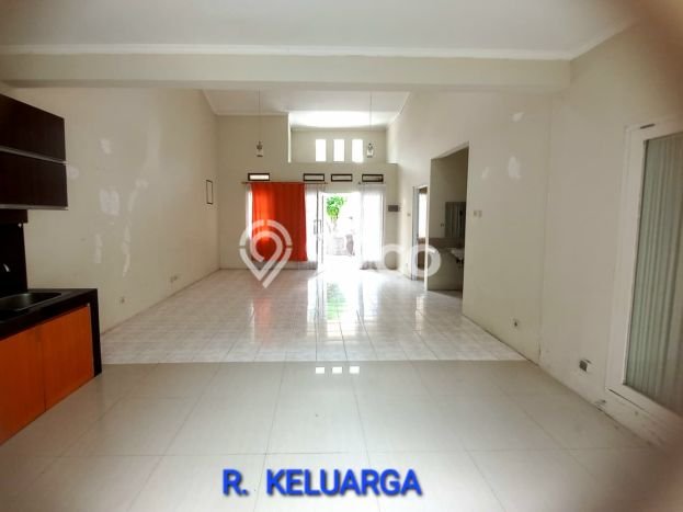 Rumah Bagus Siap Huni Di Kota Baru Parahyangan Luas 185m2 Aman Rumah Bagus Siap Huni Di Kota Baru Parahyangan Luas 185m2 Aman