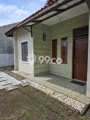 Dijual Rumah 2 Kamar Lokasi Strategis Nyaman dan Strategis di Taman Kopo Indah Dijual Rumah 2 Kamar Lokasi Strategis Nyaman dan Strategis di Taman Kopo Indah